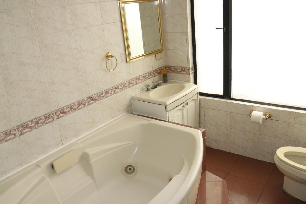 Appartement Hermosa Vista - A 10 Min Del Centro Historico X 6 Personas à Quito Extérieur photo